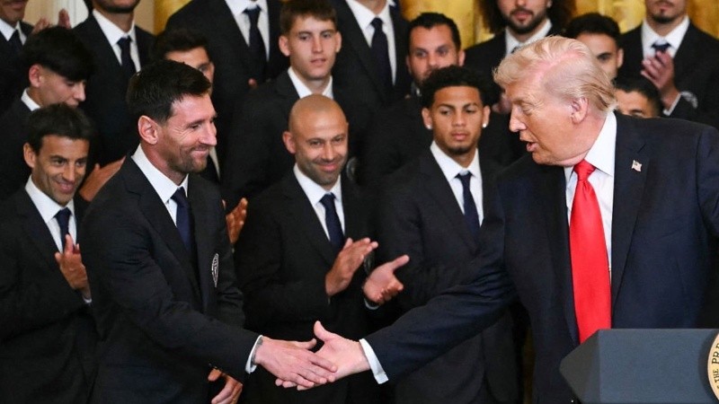 Una de las fotos del año: Messi y Trump y el saludo antes del Mundial.