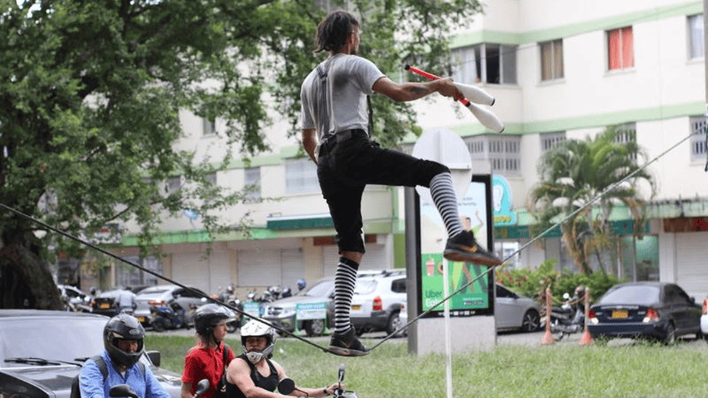 El nombre del malabarista volvió a las portadas.