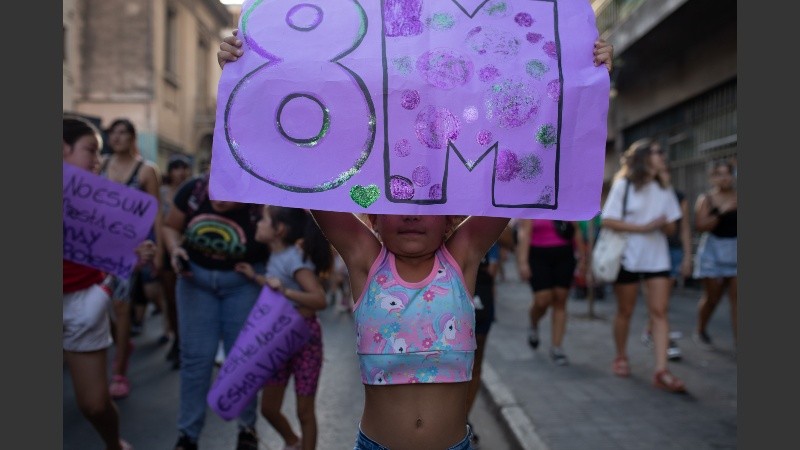 Imagen de archivo de una movilización por el 8 de marzo en Rosario.