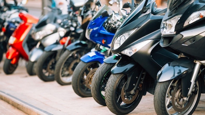 El mercado de motos volvió a crecer en febrero con más de 70 mil patentamientos y consolida una tendencia positiva.