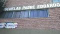 La escuela de barrio Ludueña que ameneció hoy con un cartel intimidante.