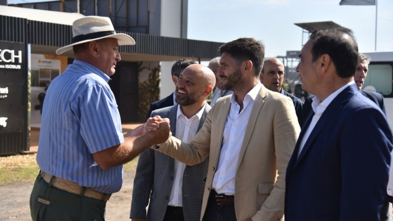 El gobernador participa del primer día de la muestra del agro en San Nicolás.