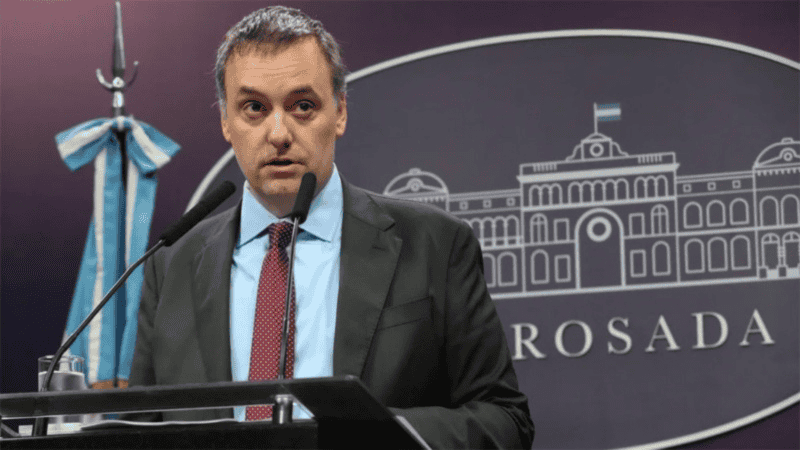 Adorni sumó propiedades y fortuna desde que entró a la función pública con Javier Milei.