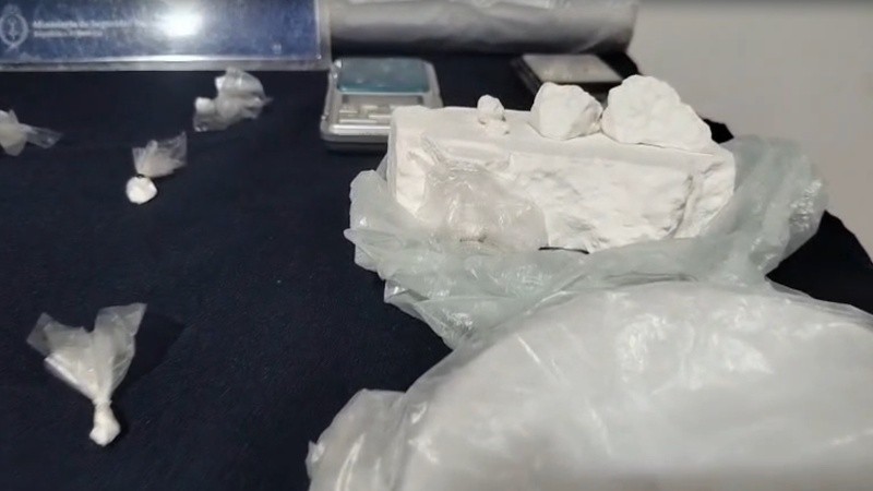 Parte de la cocaína incautada en los operativos federales.