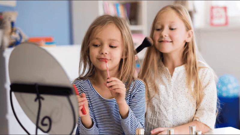 La Anmat ordena retirar del mercado labiales para niños y productos para el pelo sin habilitación.