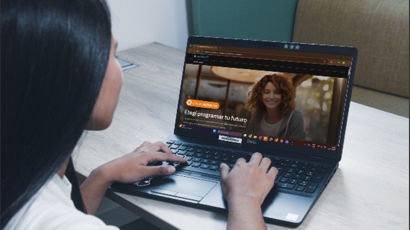 Personal lanza una nueva edición de Chicas digitalers, una experiencia de formación gratuita.