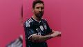 “El mejor jugador del mundo con la nueva camiseta, la más linda de todas”, se anunció en esa ocasión junto con una imagen de Lionel Messi.