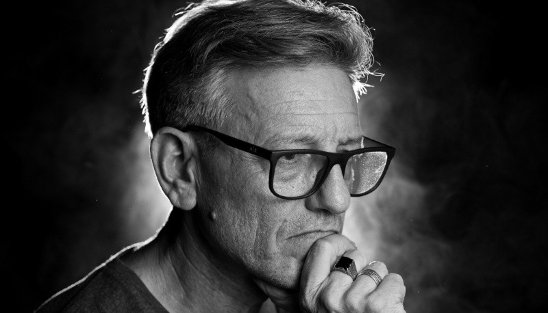 &nbsp;El profesor y psicólogo rosarino Claudio Altisen presentó su libro Contramarcha (Prohistoria Ediciones).