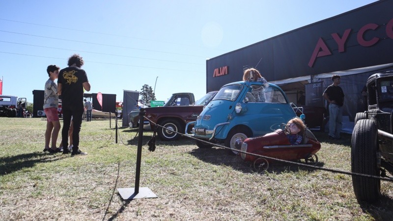 &nbsp;Se puede encoentrar de todo en el Salón del Automóvil en Funes (Alan Monzón/Rosario3)