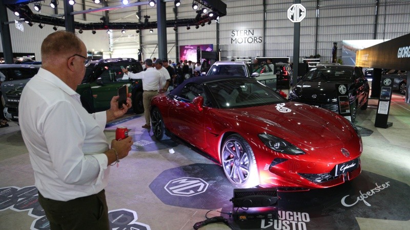 Las imágenes del impresionante Salón del Automóvil en Funes