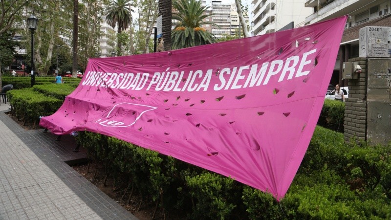 La jornada con actividades de la UNR en plaza Pringles.