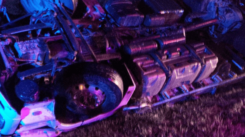 Así quedó el camión siniestrado.