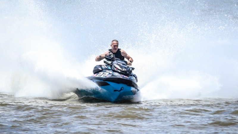El rosarino Leo Morelli vuelve al agua