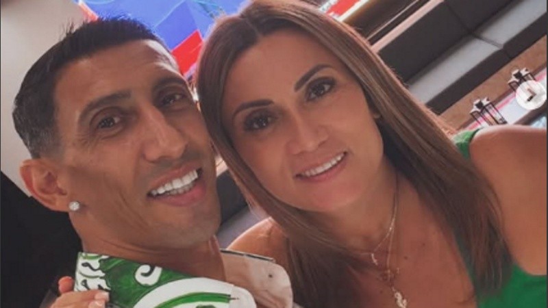 Di María y su esposa Jorgelina Cardoso.
