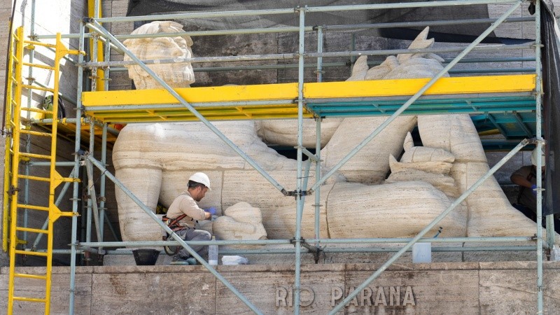 Las obras en el Monumento a la Bandera se terminarán con presupuesto provincial.