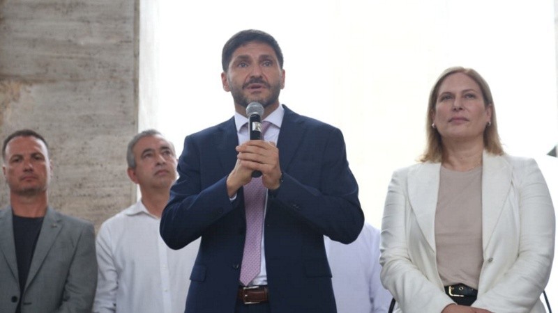 Maximiliano Pullaro le respondió a Monteverde por el proyecto de financiamiento de la salud pública de Rosario.