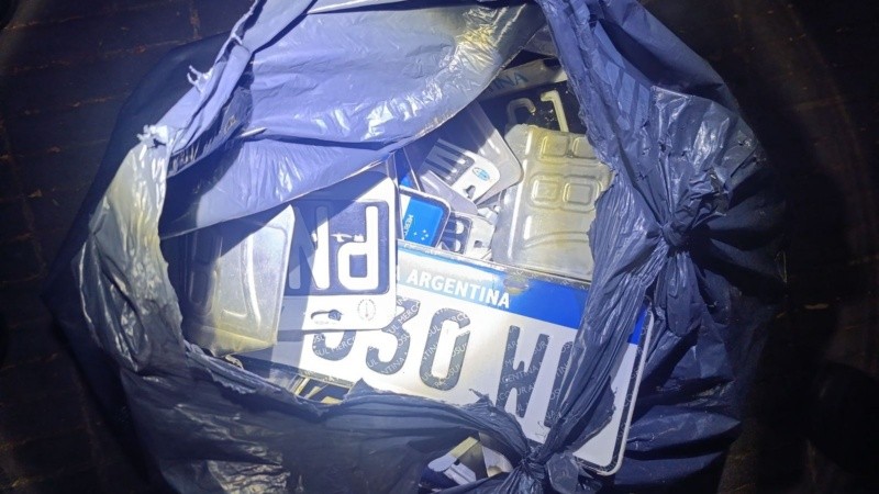 Las 32 chapas patentes están en la comisaría 2°, en calle Paraguay 1123.&nbsp;