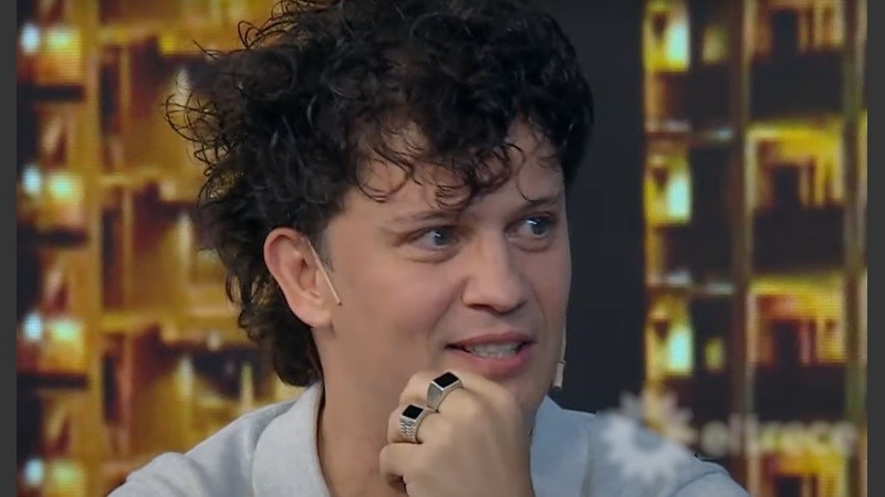 El actor se quebró jugando al fútbol