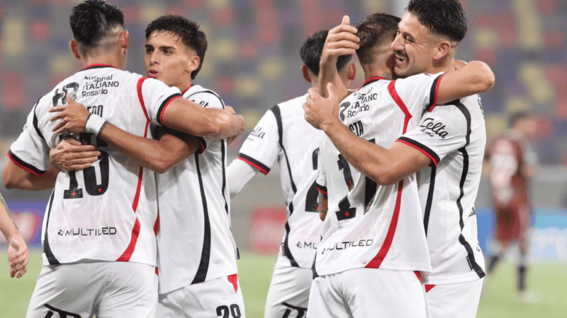 Alegría leprosa en Santiago del Estero: el equipo de Kudelka ganó 3-1 tras un sufrido partido y ahora vuelve al Coloso.