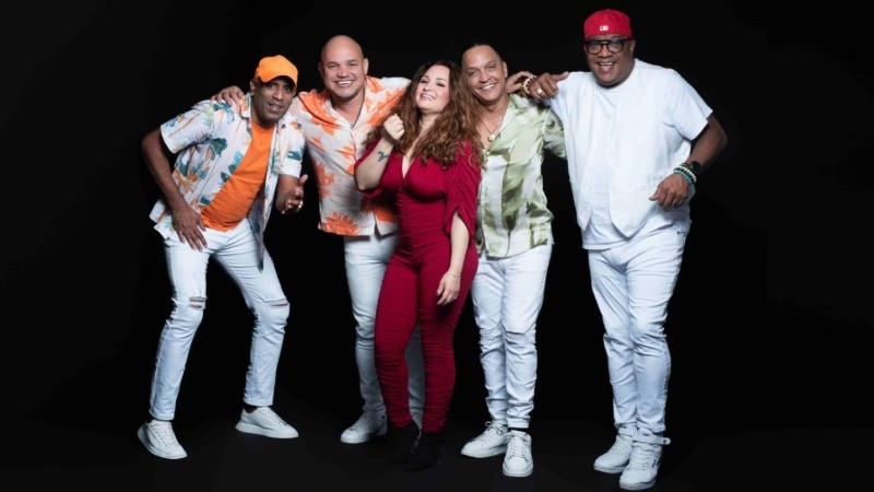 El grupo cubano Los Van Van.