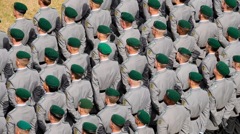 El servicio militar obligatorio en Alemania terminó en 2011 bajo el gobierno de la entonces canciller Angela Merkel.&nbsp;