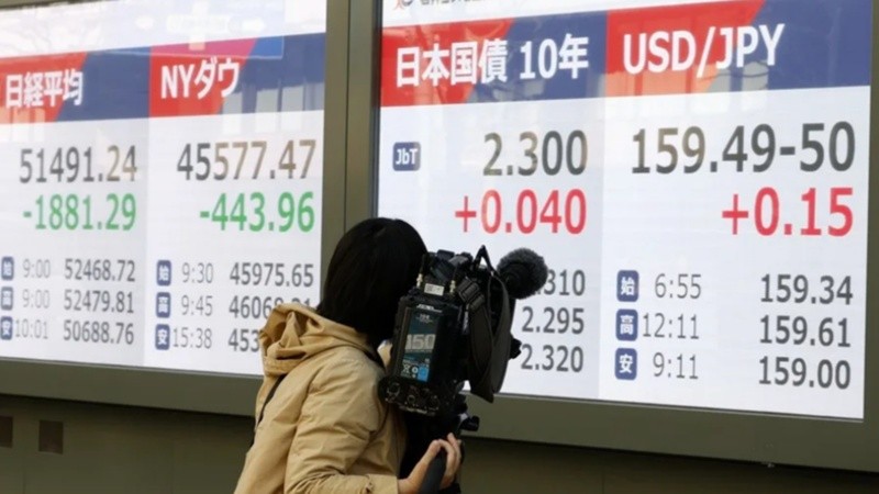 El Nikkei se dispara más de un 4 % tras el cese el fuego.