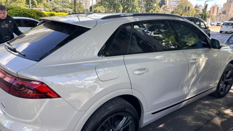 El coche de alta gama secuestrado tras el violento episodio.