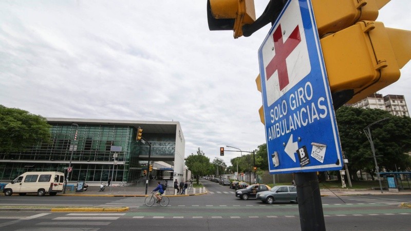 La víctima de la balacera está internada en el Heca.