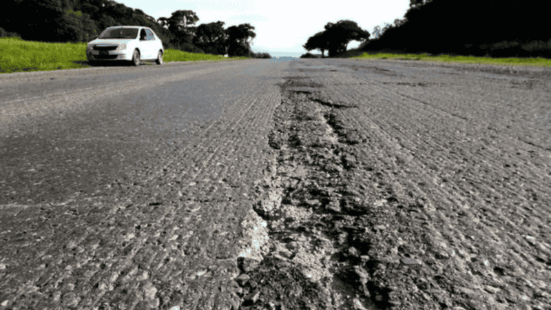 La ruta 34 tiene varios tramos deteriorados.