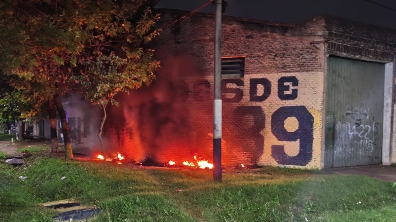 Uno de los murales incendiarios este miércoles.