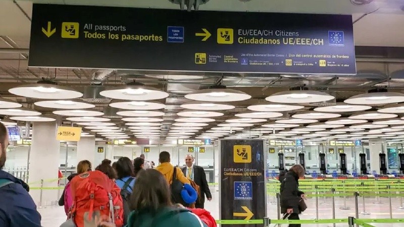 Quejas y demoras para viajar por Europa por la implementación de un nuevo sistema de control fronterizo.