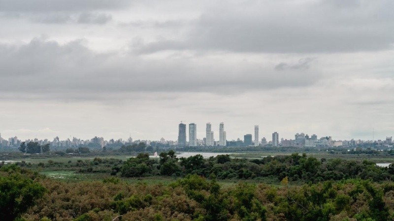 Un cielo gris y toda la humedad encima.