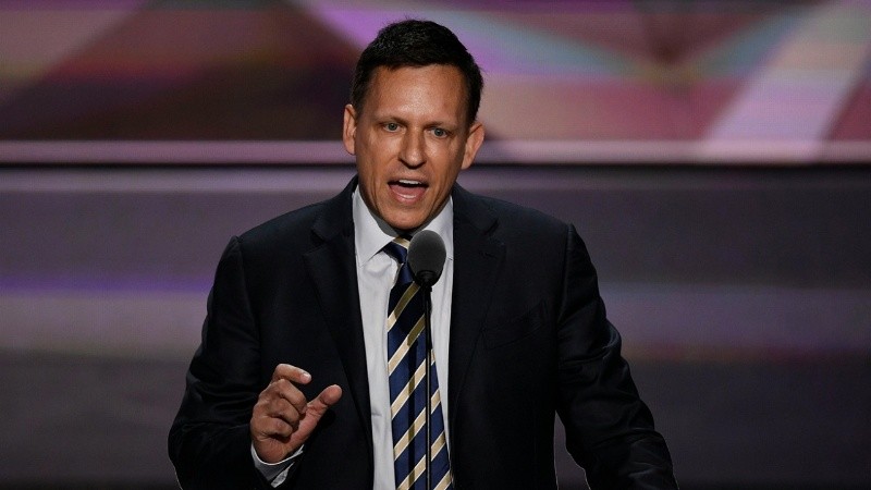 Quién es Peter Thiel, el magnate libertario que se instaló en Argentina y se reunirá con Milei.