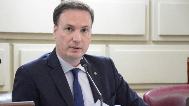 Enrico había sido electo en las elecciones de 2023.