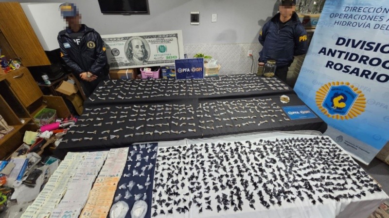 Los elementos incautados en el operativo en Tío Rolo.