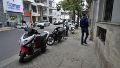 Motos en veredas, una imagen que se ve en todo Rosario.