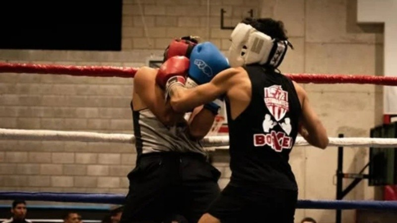 El club Estudiantes de La Plata decidió suspender preventivamente al profesor de boxeo denunciado.