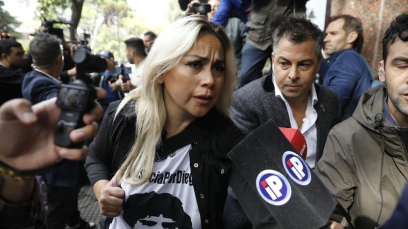 Verónica Ojeda continúa con su declaración en el juicio por la muerte de Diego Maradona.