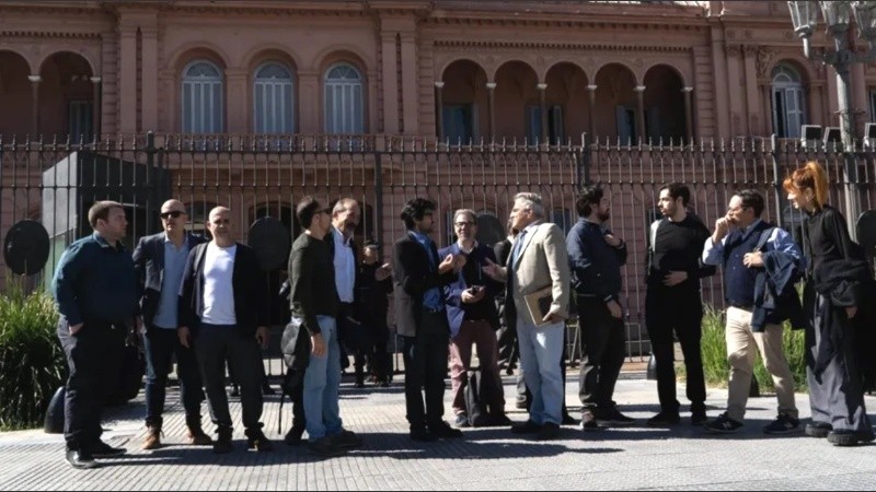 El gobierno cerró la sala de prensa por un supuesto 