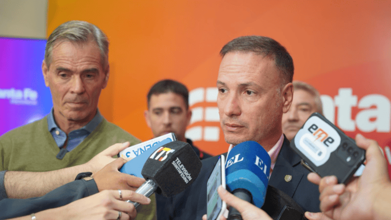 Los funcionarios Enrico y Seghezzo encabezaron el acto&nbsp;