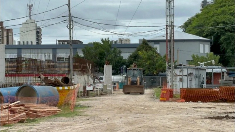 Obra paralizada y personal suspendido en la Planta Potabilizadora de Aguas Santafesinas.