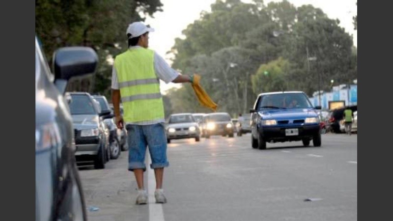 La ley para prohibir la actividad de lso trapitos aún debe esperar.