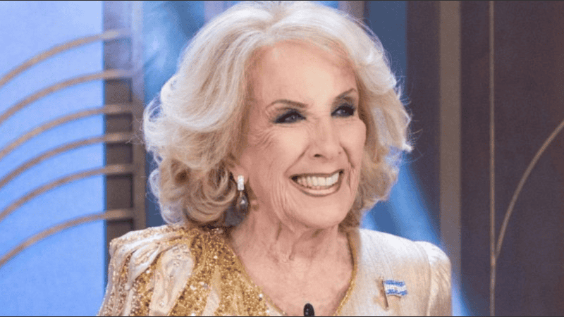 La Cruz de Oficial de Isabel la Católica, la insignia que le darán a Mirtha.