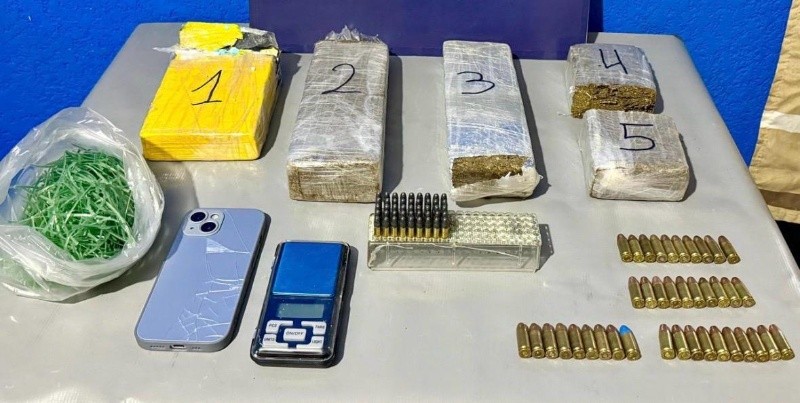 Parte de lo secuestrado en la casa donde detuvieron a Olmedo.