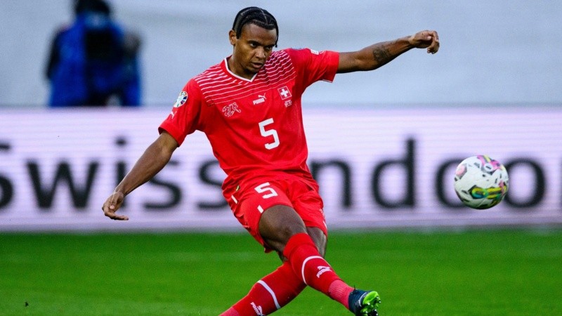 Akanji es la gran estrella de la selección suiza