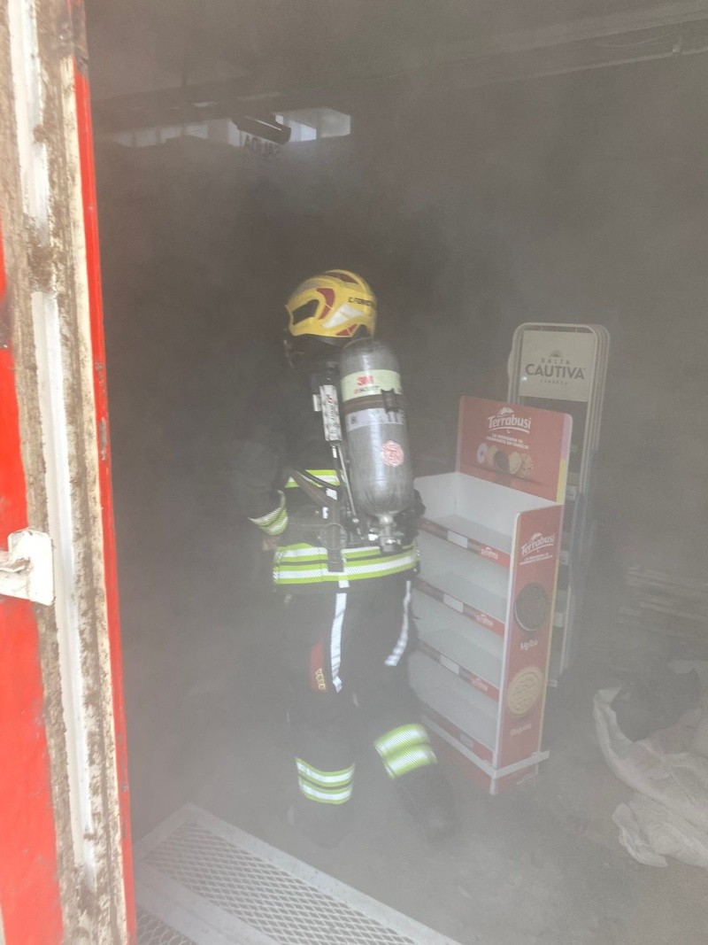 &nbsp;Bomberos trabajando en el lugar.