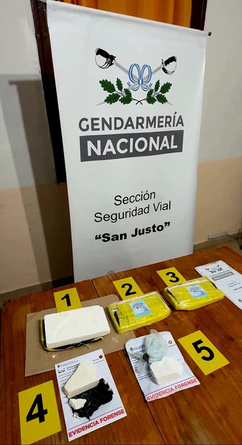 &nbsp;La droga se encontraba en el baúl del auto.
