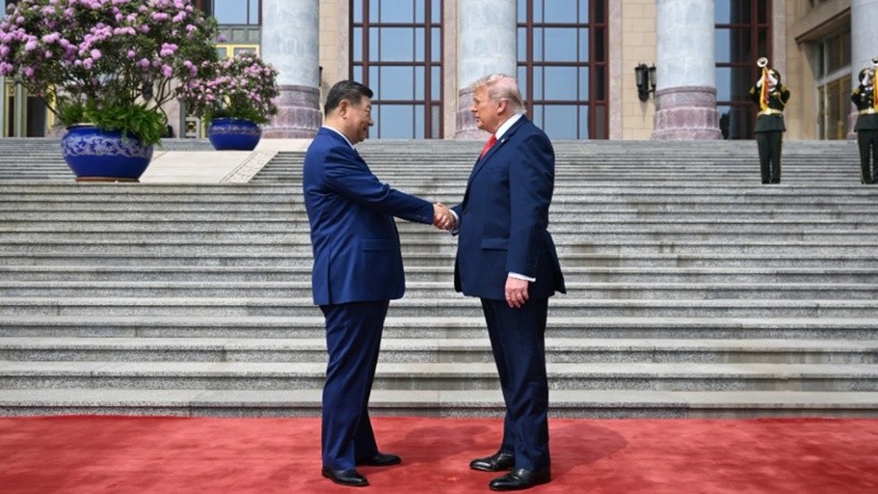 China anunció un principio de acuerdo para reducir las restricciones comerciales con Estados Unidos.