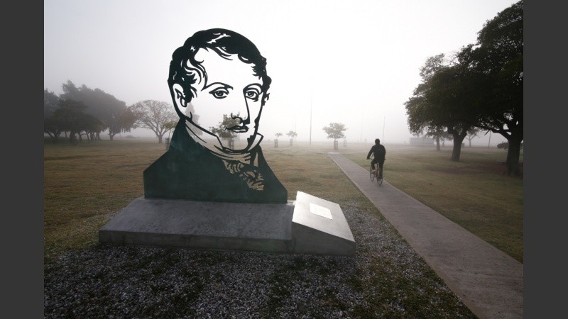 La niebla, principal protagonista de este feriado patrio. (Alan Monzón/Rosario3)