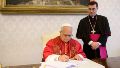 El Papa publicó su primera encíclica.